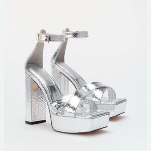 Good American Silver Snake Embossed Platform High Block Heel Sandal